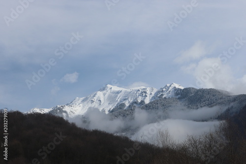 Auvergne-Rhône- Alpes - Savoie - Massif de la Lauzière enneigé © Marytog