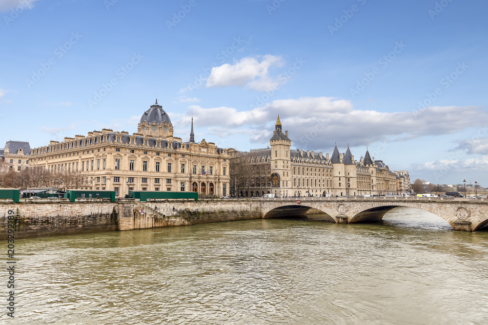 The palace of the Conciergerie seen from the Seine river