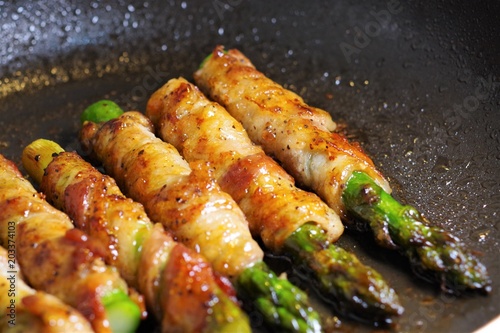 アスパラの肉巻き