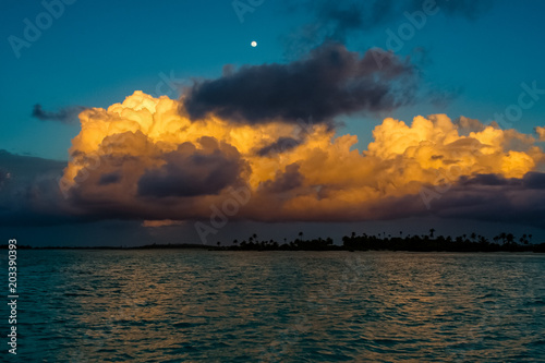 tramonto tropicale polinesia tikeau