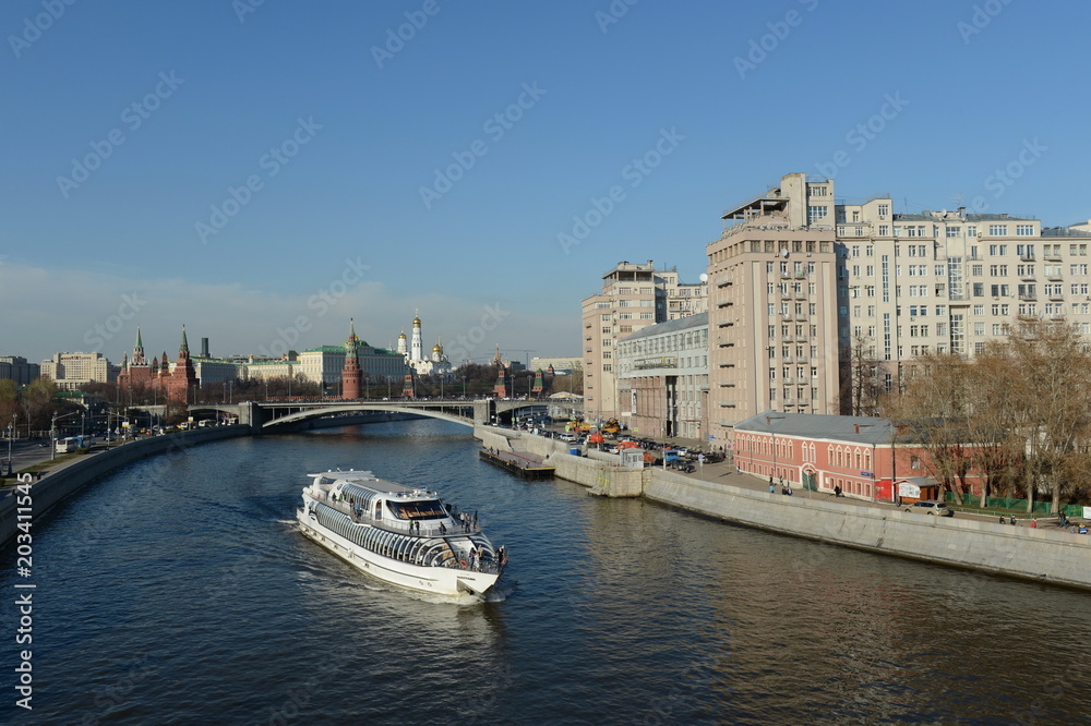 View of the Moscow Kremlin and Bolshoy Kamenny bridge.