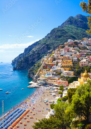 Fototapeta Naklejka Na Ścianę i Meble -  Colorful town Positano, Italy