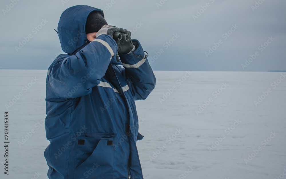 Winter fishing on the Rybinsk reservoir in the Yaroslavl region