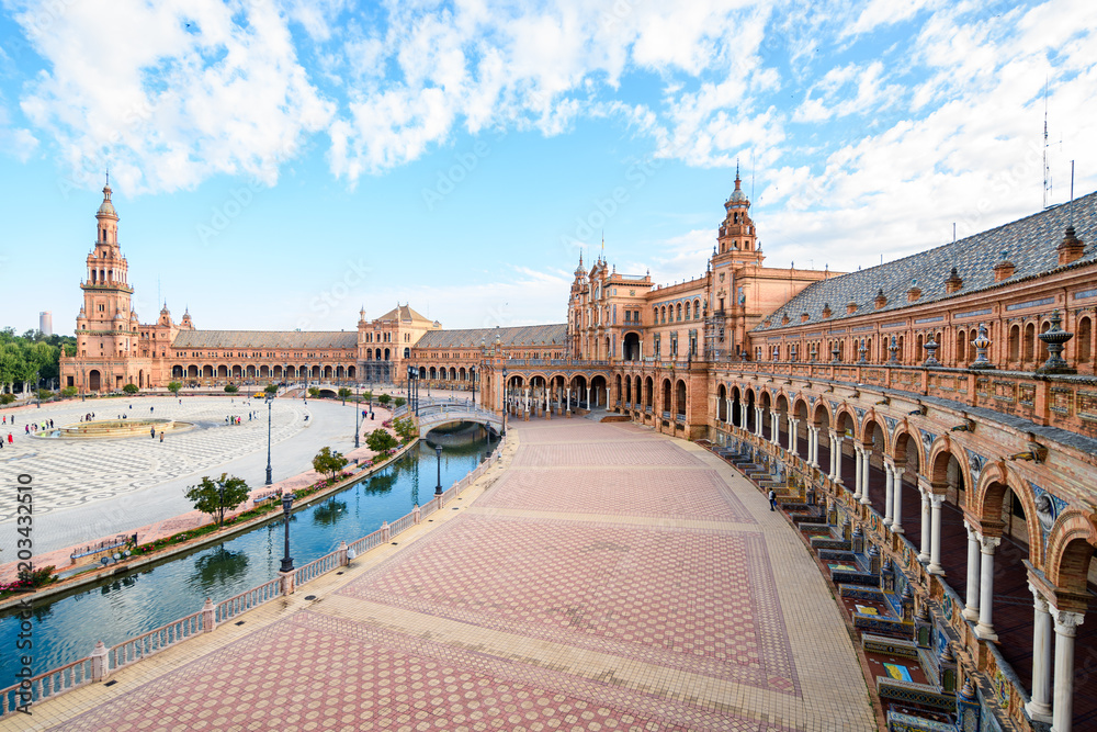 Fototapeta premium beautiful square of plaza de españa in seville, Spain