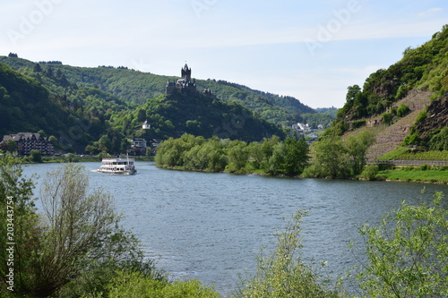 Cochem, Blick auf Mosel und hoch zur Burg photo