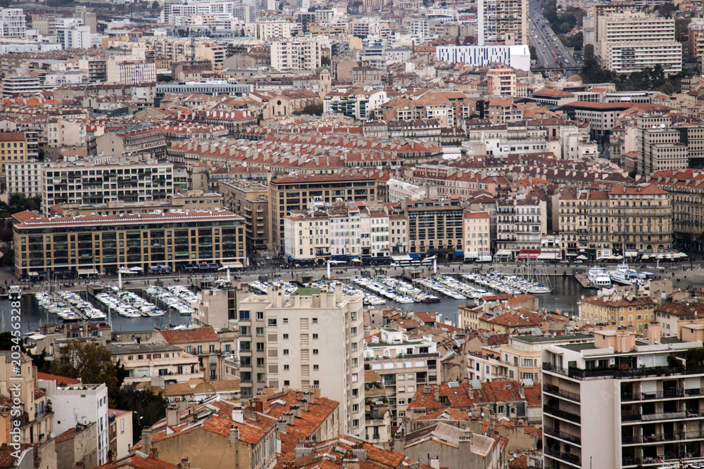 Francia, Marsiglia. Veduta della città e del Porto Vecchio.