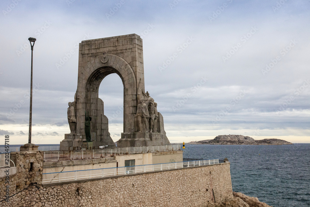 Francia, Marsiglia. Monumento ai caduti d'oltre mare.