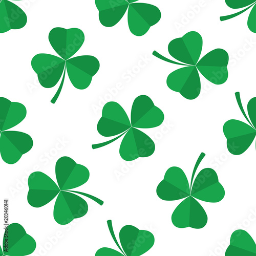 Seamless pattern of green clover © StockVector