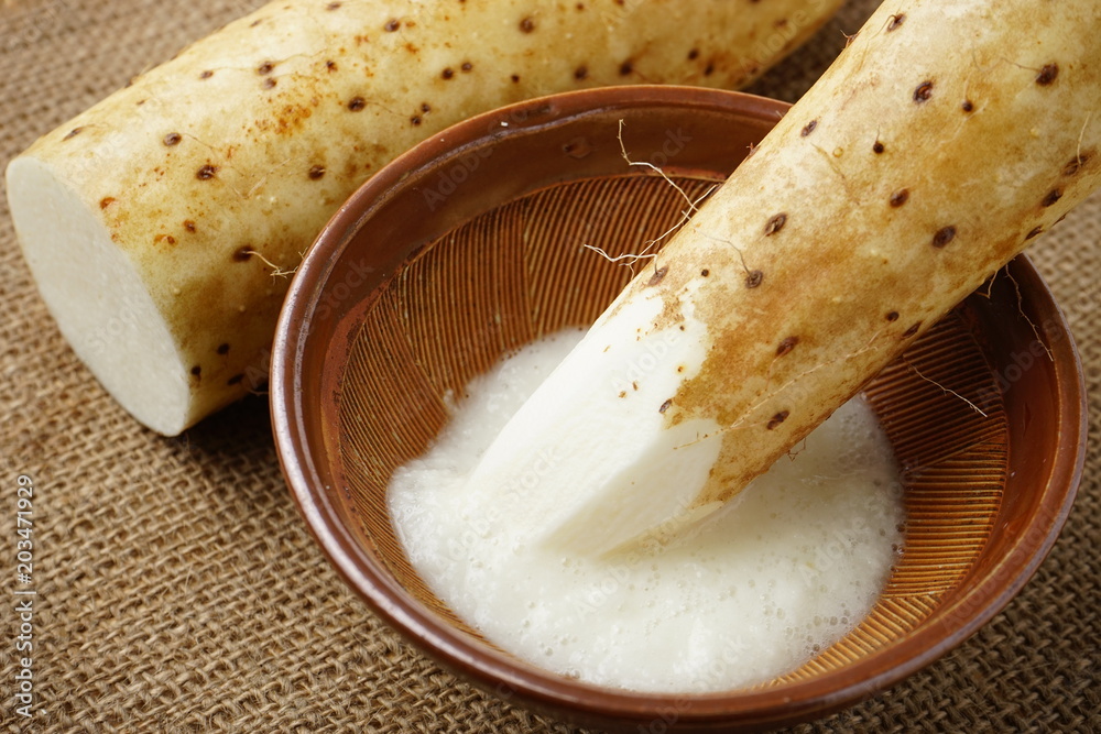 山芋 トロロ Stock 写真 | Adobe Stock 