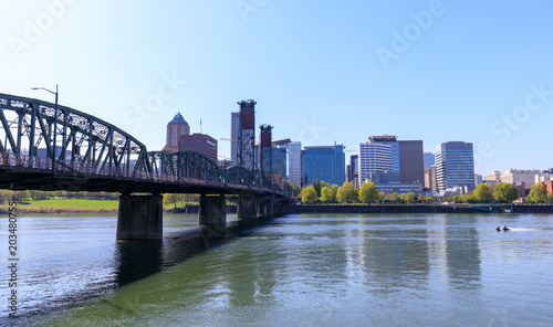 Waterfront Park with Hawthorne Bridge on the Willamette River in downtown Portland, Oregon