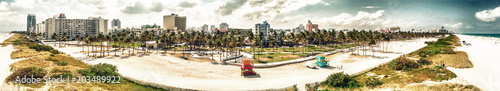 Fototapeta Naklejka Na Ścianę i Meble -  Panoramic aerial view of Miami Beach and Ocean Drive on a beautiful day