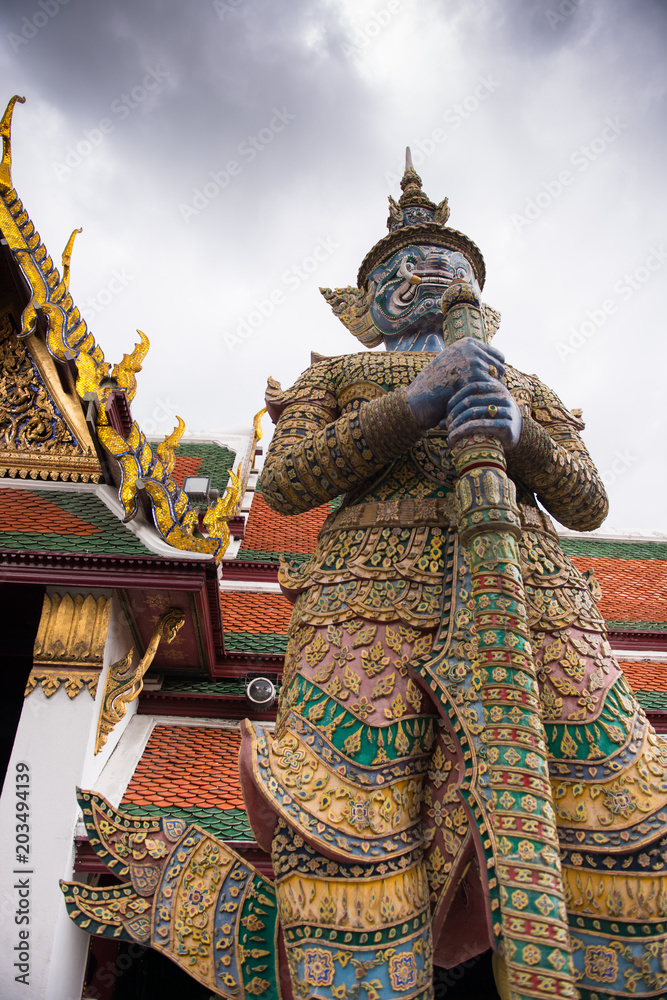 Guard statue at Thailand Palace 1