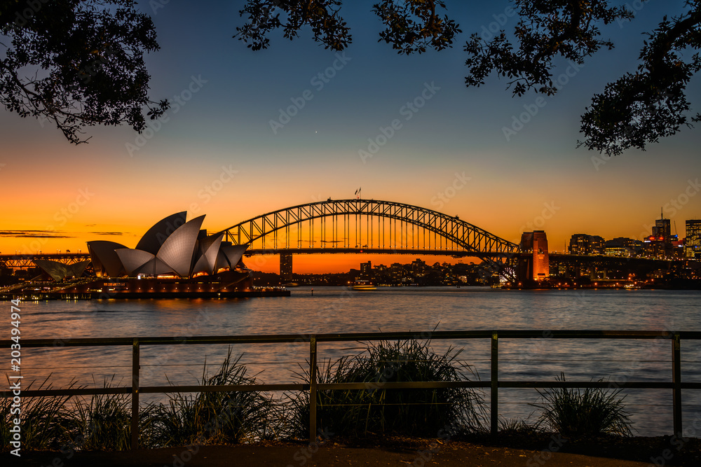 Fototapeta premium sydney icons at sunset