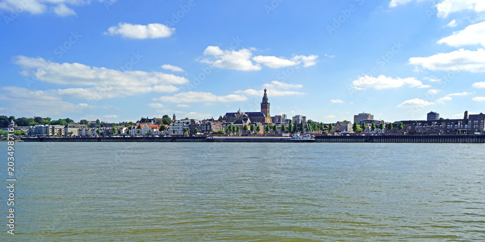 NIJMEGEN ( Niederlande ) - Stadtpanorama 