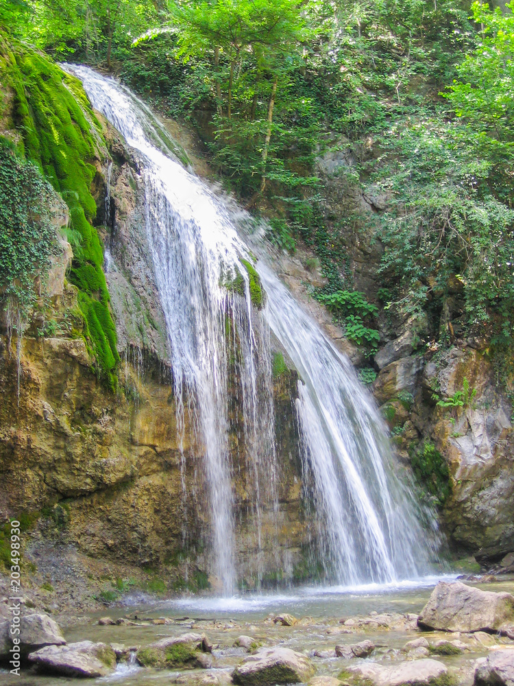 Obraz premium The Jur-Jur waterfall. Summer.
