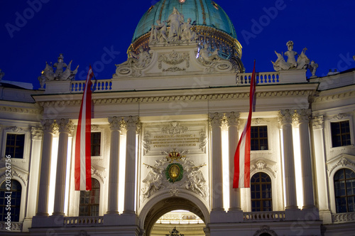 Wiener Hofburg bei Nacht photo