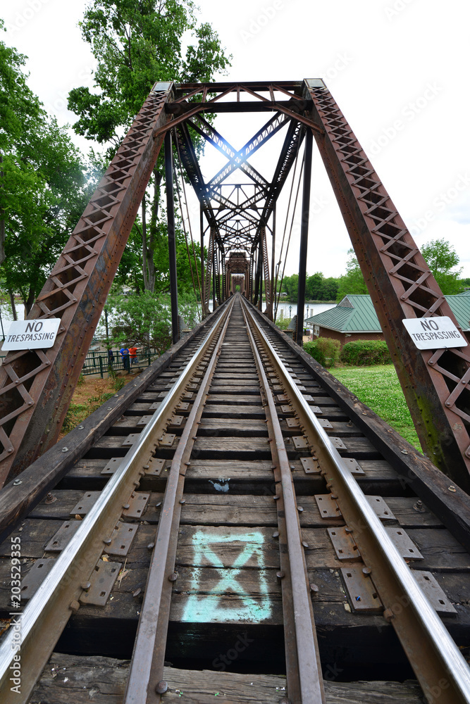 A Rail road girder bridge in Augusta, Georgia.
A Rail road girder bridge in Augusta, Georgia.