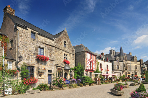 Leinwand Poster Medieval houses at Rochefort en Terre Brittany in north western France