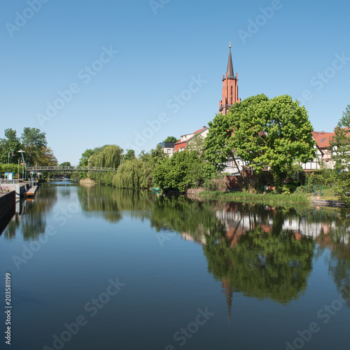 St. Marien-Andreas Kirche am Stadtkanal am Alten Hafen in Rathenow © Thomas