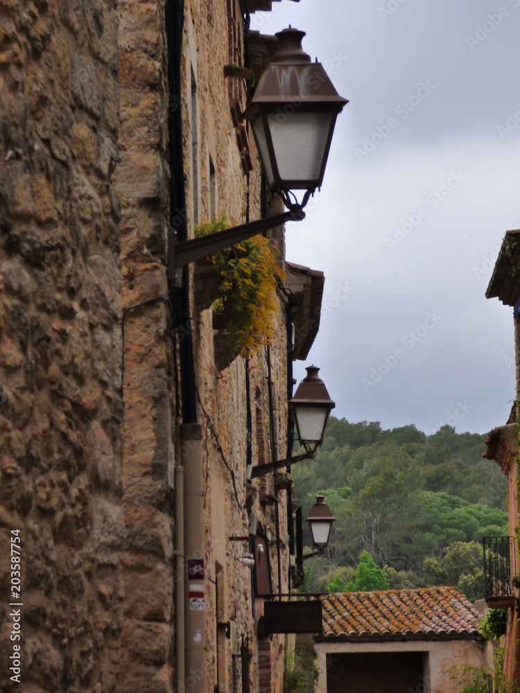 Peratallada, pueblo del Emporda en Girona, Costa Brava (Cataluña,España). Peratallada, pueblo del Emporda en Girona, Costa Brava (Cataluña,España).