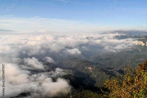 Niebla y montañas  © gurb101088