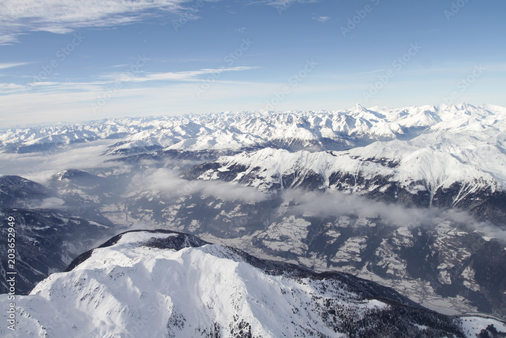 Ballonfahrt in den Alpen 