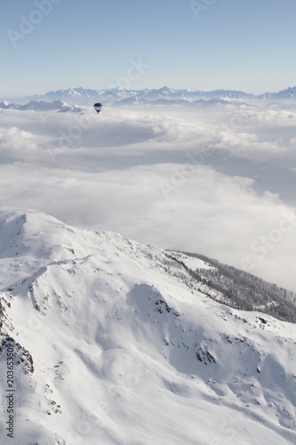 Ballonfahrt in den Alpen 