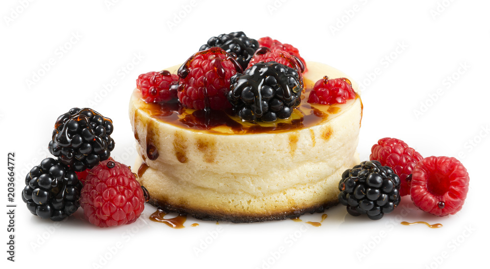 Tarta de queso con frambuesas y moras Tarta de queso con frambuesas y moras