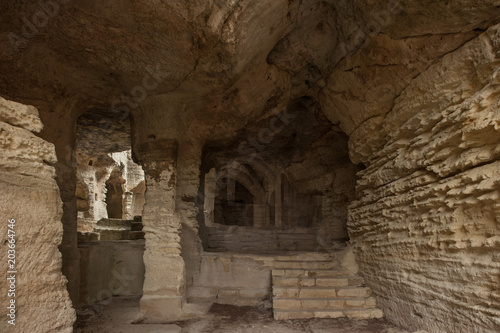 Höhlenkloster Saint-Roman bei Beaucaire photo