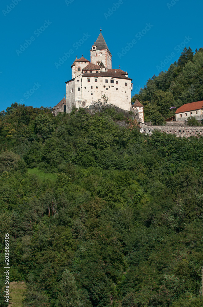 Trostburg im Eisacktal in Südtirol