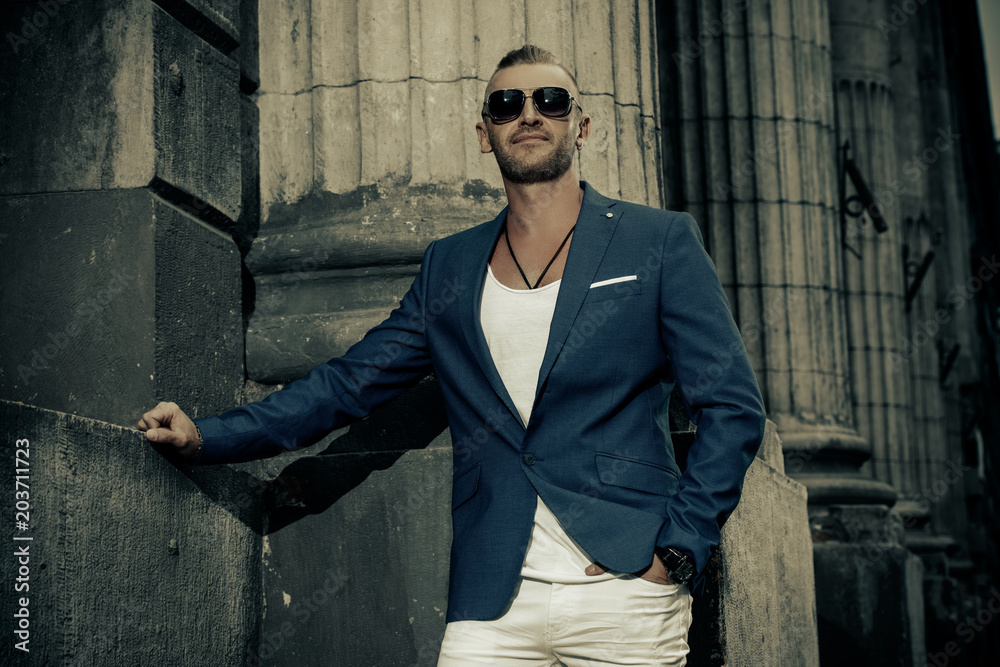 Obraz premium man in old town