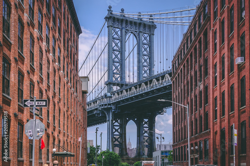 Fototapeta Naklejka Na Ścianę i Meble -  Manhattan Bridge