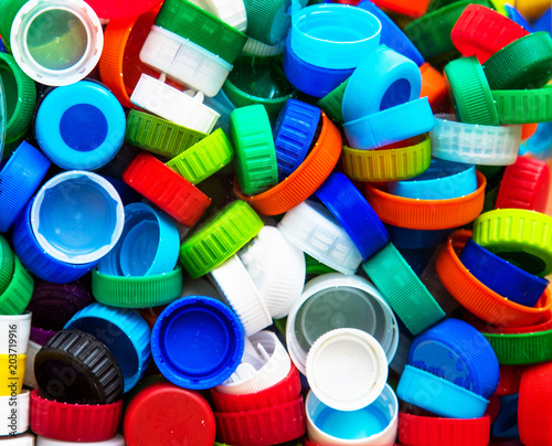 Tampas plásticas para reciclagem photo