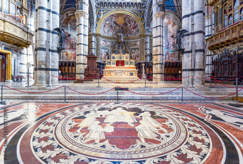 The architectures and the art of Siena