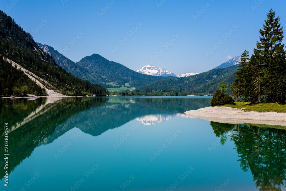 Fototapeta premium Spiegelbild am Heiterwangersee