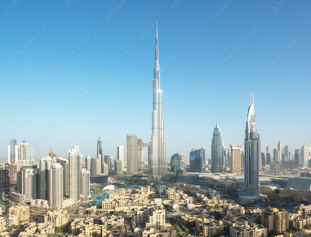 Fototapeta premium Dubai skyline, United Arab Emirates