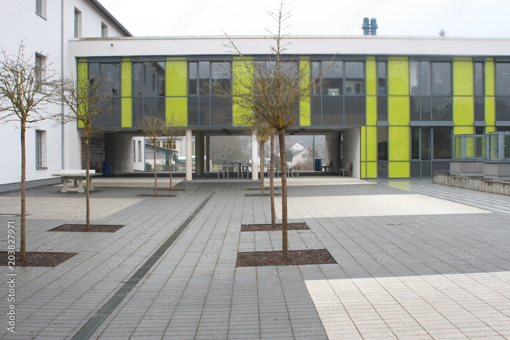 Obraz premium Schulhof, Pausenhof, Schulgelände, Schulpause