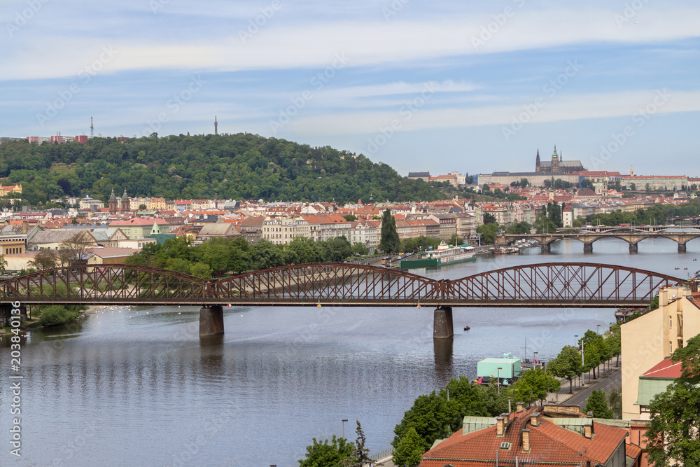 Fototapeta Widok z lotu ptaka na Stare Miasto i Most Karola w Pradze, Republika Czeska