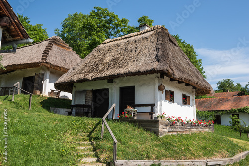 Alter historischer Weinkeller im Burgenland (A)