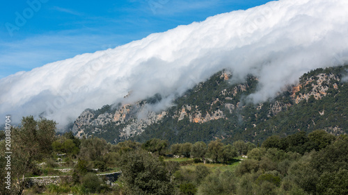 Mallorca - Wolkendecke in den Bergen