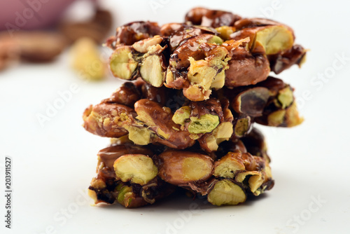 peanut pistachio croquant dessert / fistikli krokan