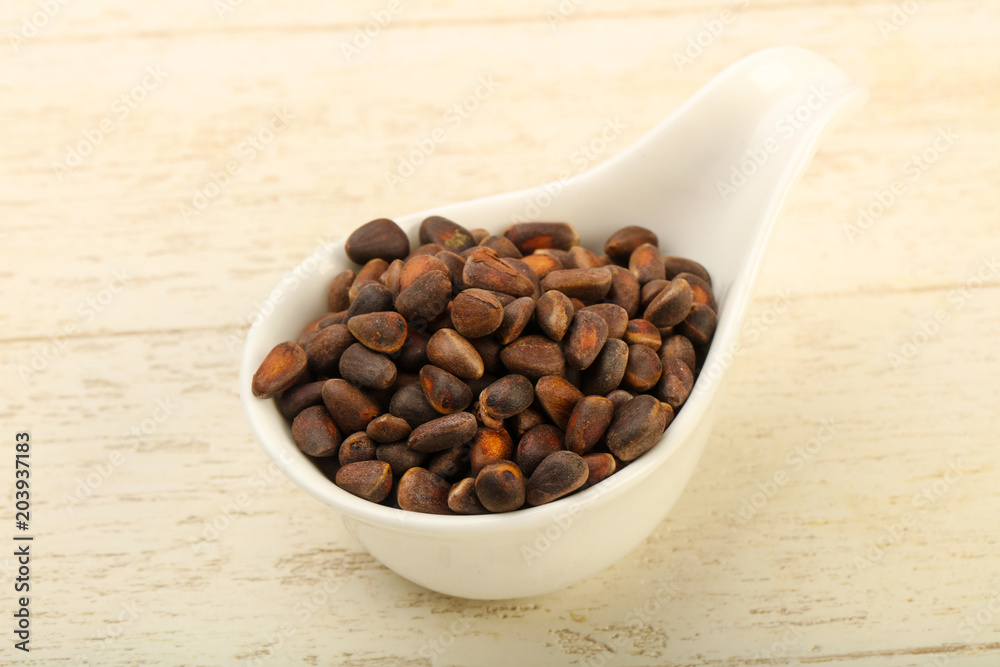 Obraz premium Cedar nuts