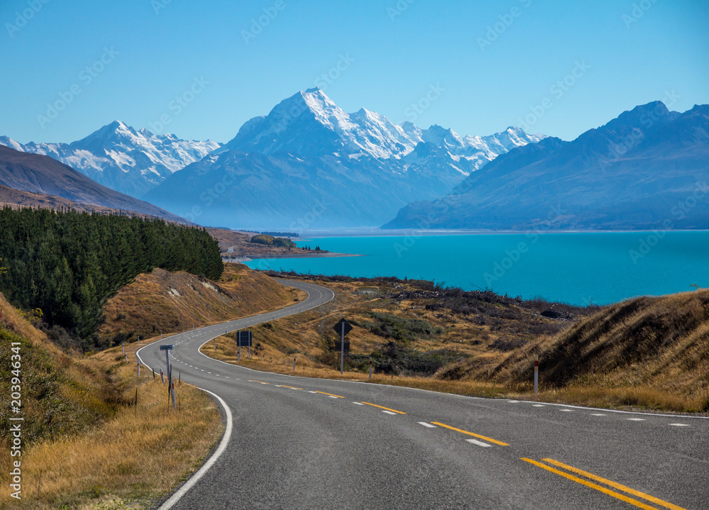 Road to Aoraki (Mount Cook) and Lake Pukaki, New Zealand