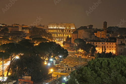 Roma coliseum in the night