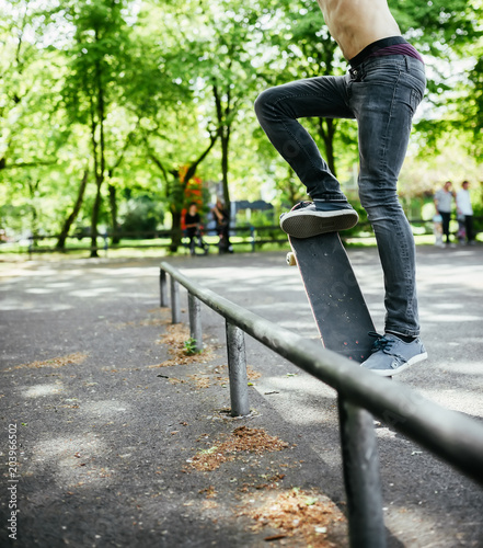 Skateboarder jump.