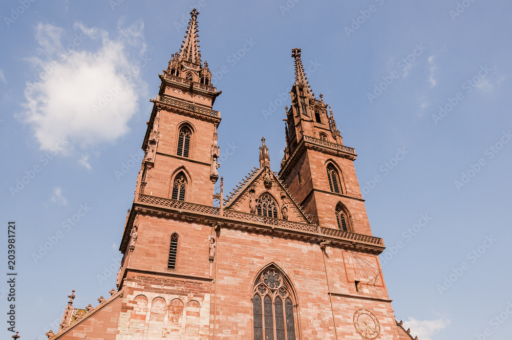 Basel, Münster, Kirche, Münsterplatz, Grossbasel, Stadt, Altstadt, Altstadthäuser, Pfalz, Rhein, Rheinufer, historische Häuser, Stadtrundgang, Sommer, Schweiz Basel, Münster, Kirche, Münsterplatz, Grossbasel, Stadt, Altstadt, Altstadthäuser, Pfalz, Rhein, Rheinufer, historische Häuser, Stadtrundgang, Sommer, Schweiz