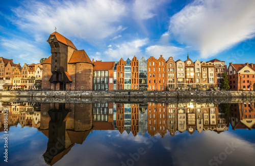 Obraz na płótnie Amazing sunrise. Old town of Gdansk at Motlawa river, Poland w salonie