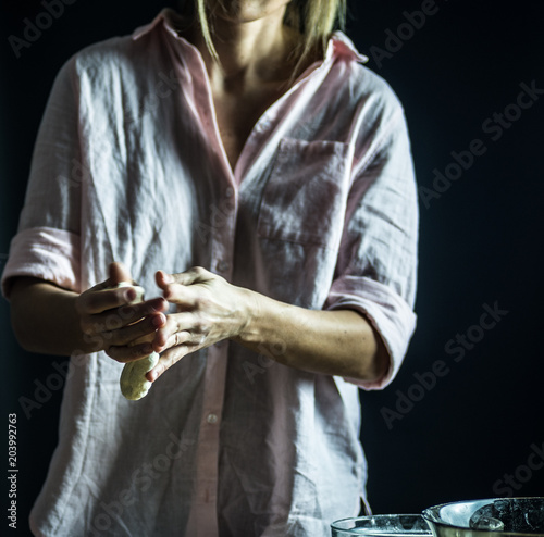 Dough dainted by the woman on the board © vitrinadeidei