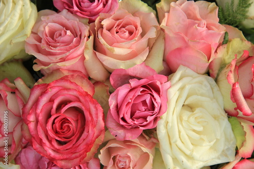 Mixed pink bridal roses