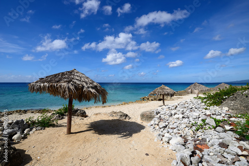 Canvas Print Small cosy Ancon beach being in the vicinity of the Trinidad city on Cuba